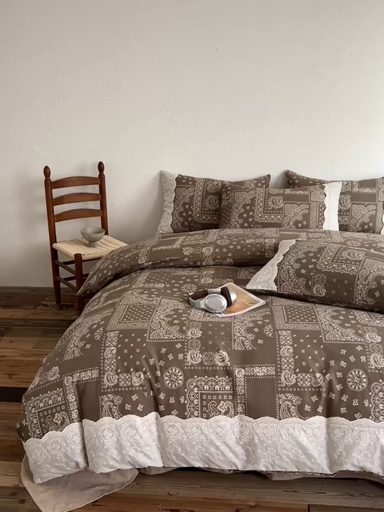 91家纺网 家纺一手货源 找家纺 仟网汇 2025新款亚麻复古花边系列四件套 乌木花园-绿