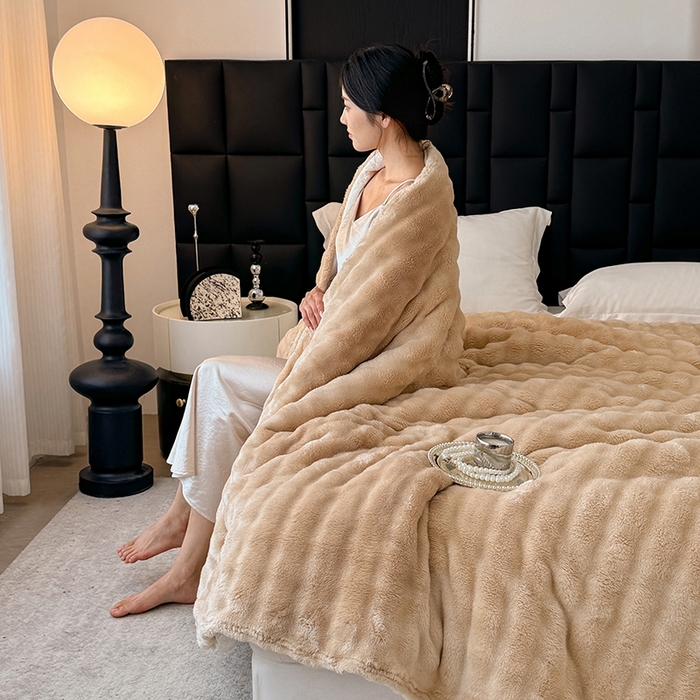 91家纺网 家纺一手货源 找家纺 安琪家纺 2025新款300G炫彩水墨画仿兔毛绒大泡泡绒印花法兰绒毛毯大理石纹休闲毯沙发盖毯跨境外贸出口专供 泡泡纯色-驼色