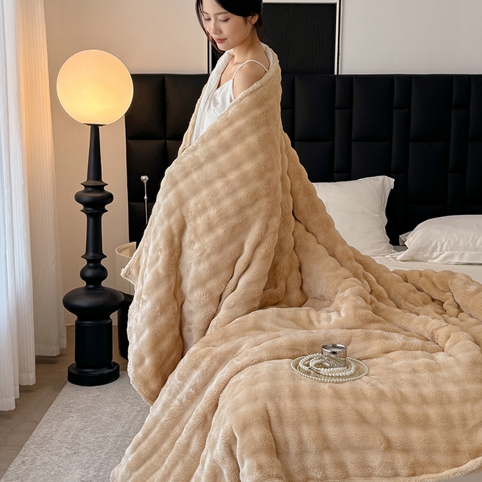 91家纺网 家纺一手货源 找家纺 安琪家纺 2025新款300G炫彩水墨画仿兔毛绒大泡泡绒印花法兰绒毛毯大理石纹休闲毯沙发盖毯跨境外贸出口专供 泡泡纯色-驼色