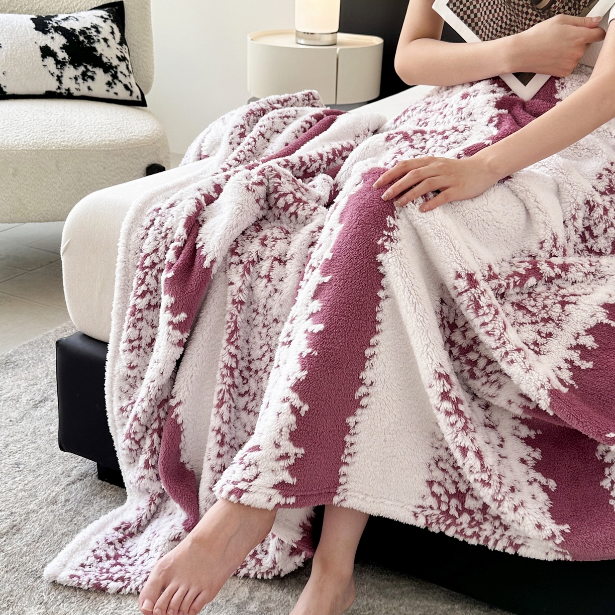 91家纺网 家纺一手货源 找家纺 畅畅家纺 2025新款超柔阳离子塔芙绒舒棉绒毛毯春秋夏盖毯 塔芙-玫红