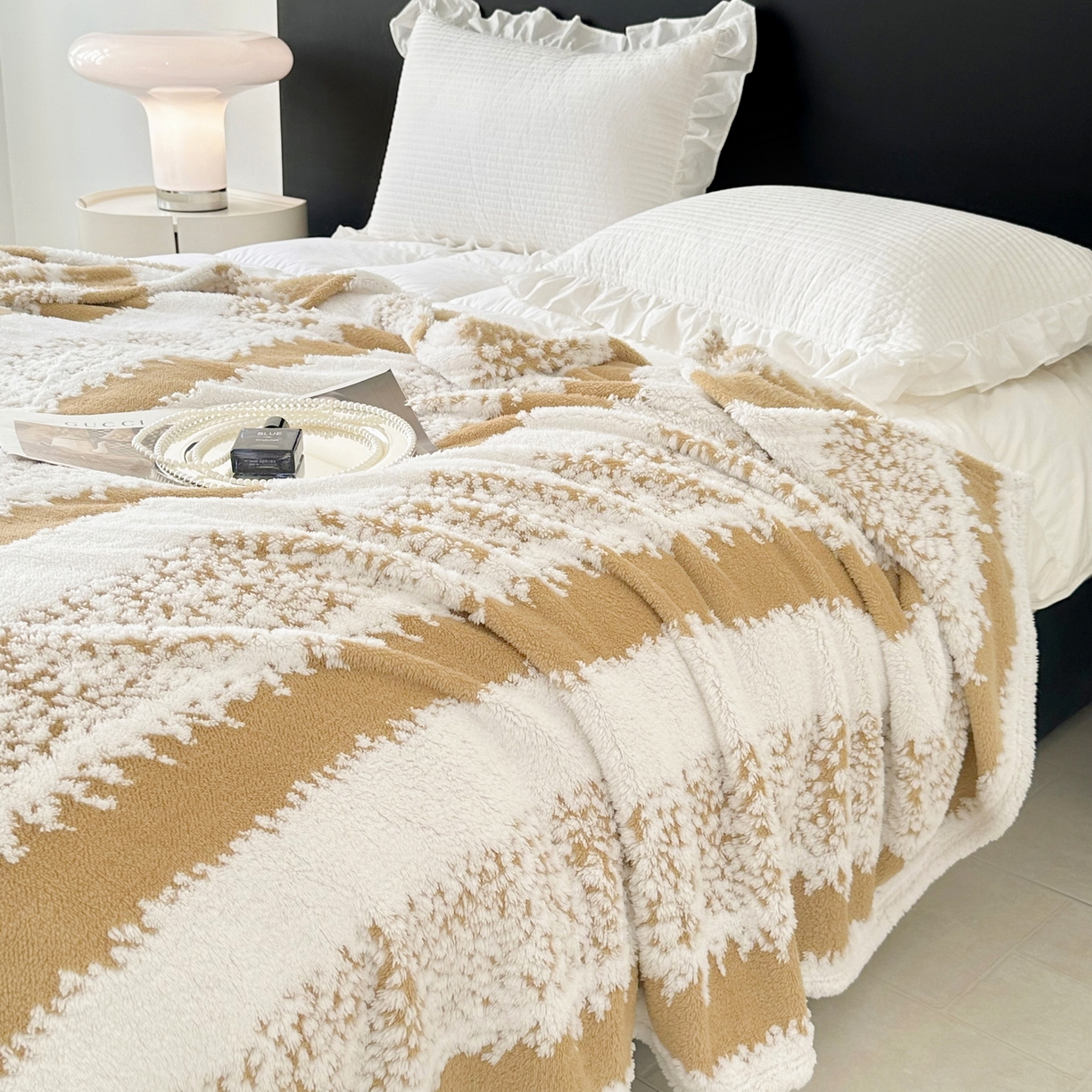 91家纺网 家纺一手货源 找家纺 畅畅家纺 2025新款超柔阳离子塔芙绒舒棉绒毛毯春秋夏盖毯 塔芙-米黄