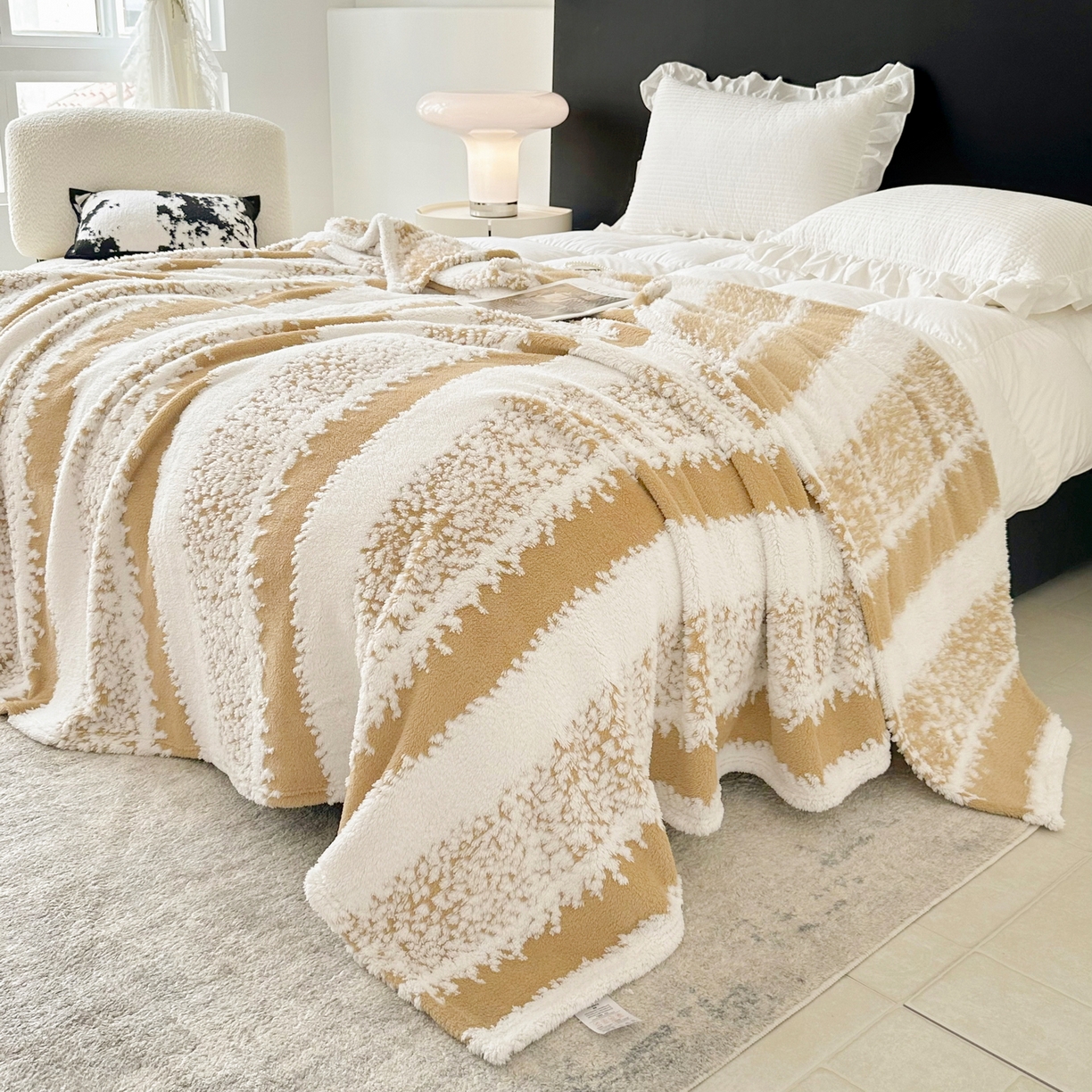 91家纺网 家纺一手货源 找家纺 畅畅家纺 2025新款超柔阳离子塔芙绒舒棉绒毛毯春秋夏盖毯 塔芙-米黄