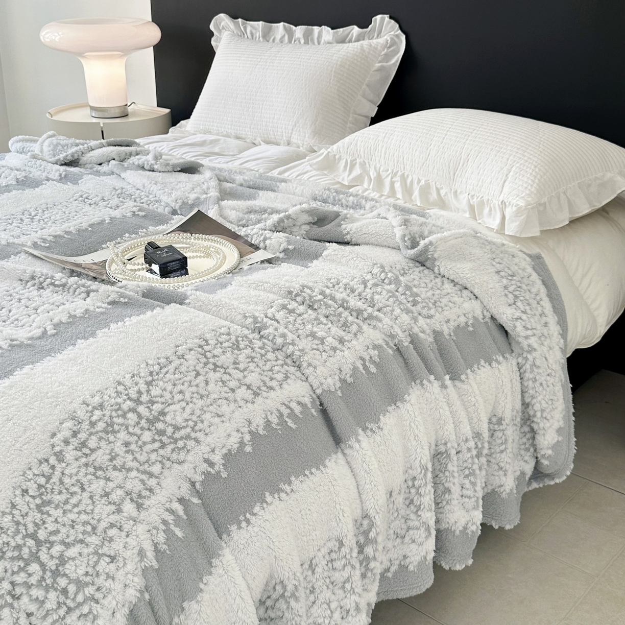 91家纺网 家纺一手货源 找家纺 畅畅家纺 2025新款超柔阳离子塔芙绒舒棉绒毛毯春秋夏盖毯 塔芙-浅灰