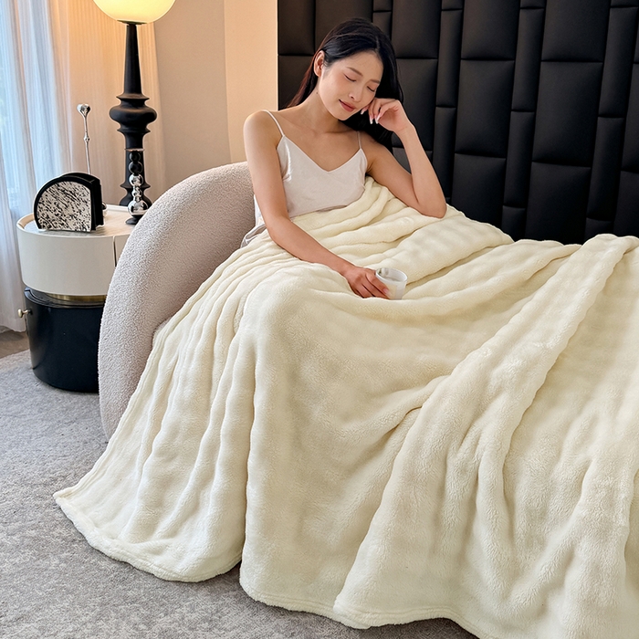 91家纺网 家纺一手货源 找家纺 安琪家纺 2025新款300G炫彩水墨画仿兔毛绒大泡泡绒印花法兰绒毛毯大理石纹休闲毯沙发盖毯跨境外贸出口专供 泡泡纯色-米白