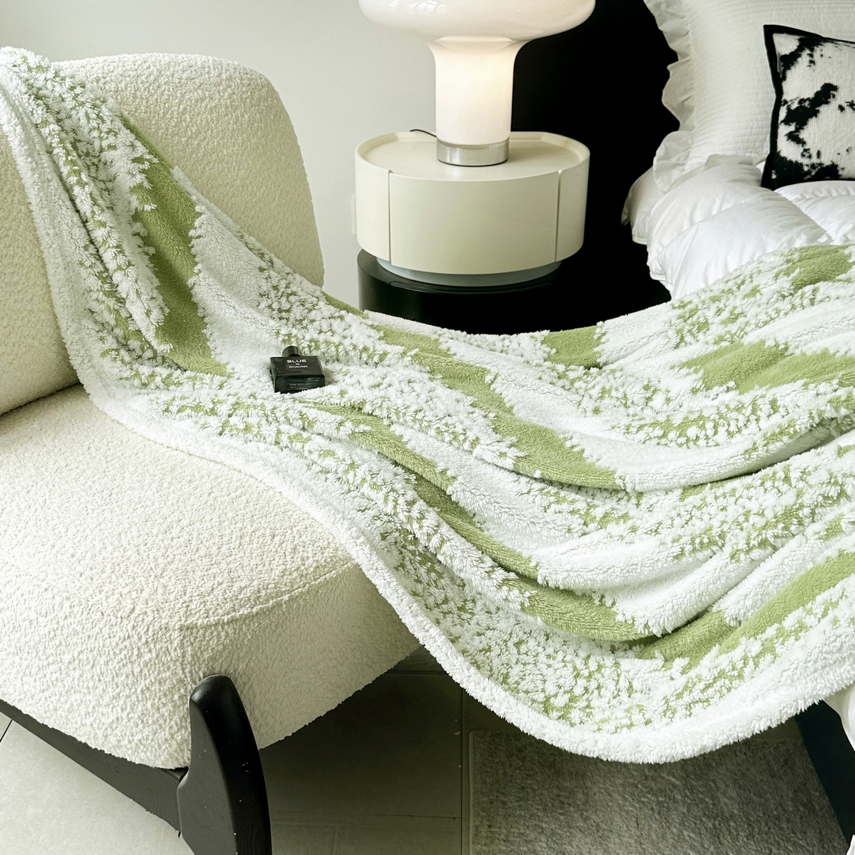 91家纺网 家纺一手货源 找家纺 畅畅家纺 2025新款超柔阳离子塔芙绒舒棉绒毛毯春秋夏盖毯 塔芙-清绿