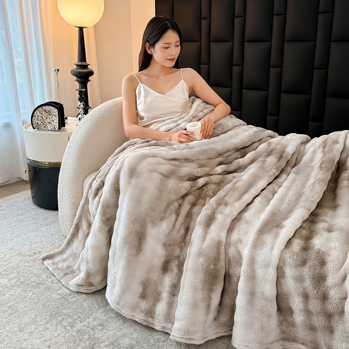 91家纺网 家纺一手货源 找家纺 安琪家纺 2025新款300G炫彩水墨画仿兔毛绒大泡泡绒印花法兰绒毛毯大理石纹休闲毯沙发盖毯跨境外贸出口专供 水墨画-雾灰