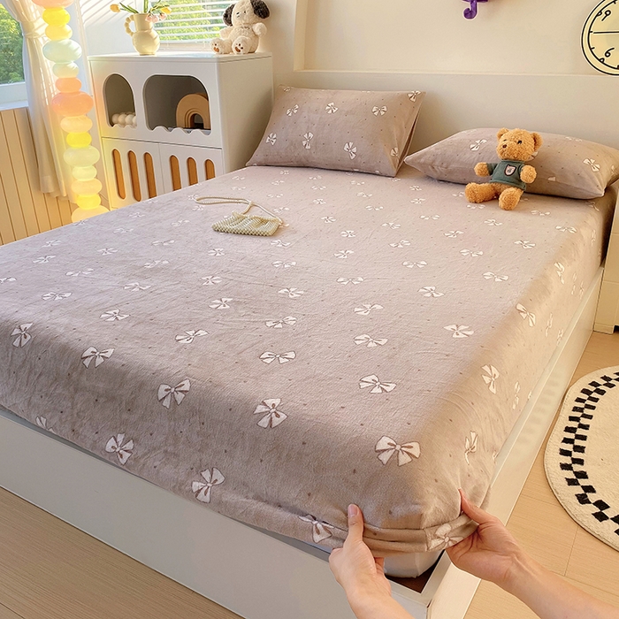 91家纺网 家纺一手货源 找家纺 （总）艾橙家纺 2025秋冬新款高克重牛奶绒印花床笠单品床笠床笠单件