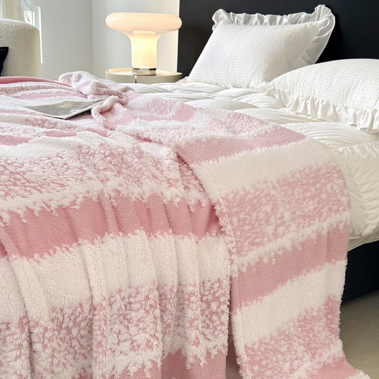 91家纺网 家纺一手货源 找家纺 畅畅家纺 2025新款超柔阳离子塔芙绒舒棉绒毛毯春秋夏盖毯 塔芙-桃粉