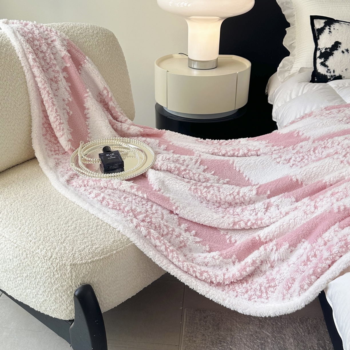 91家纺网 家纺一手货源 找家纺 畅畅家纺 2025新款超柔阳离子塔芙绒舒棉绒毛毯春秋夏盖毯 塔芙-桃粉