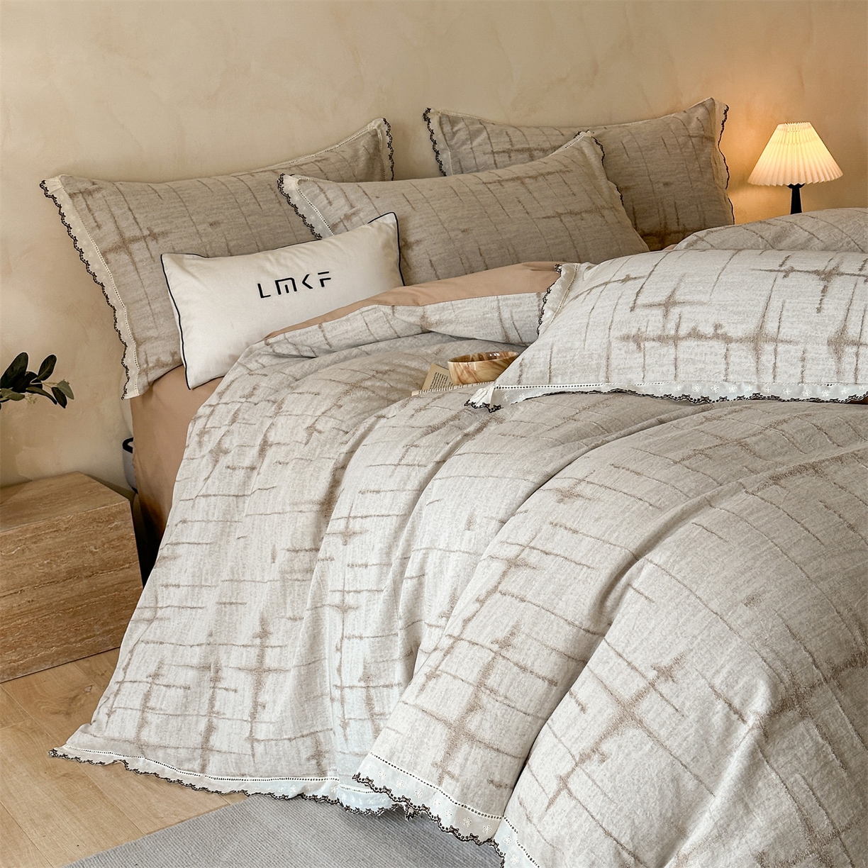 91家纺网 家纺一手货源 找家纺 蓝米卡夫 2025秋冬-棉麻色织全棉提花60支磨毛花边款（礼盒包装）提供买家秀 无限之光-卡其