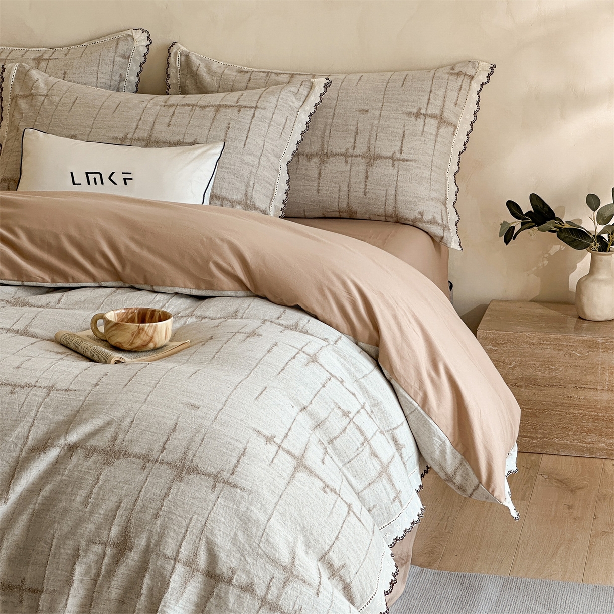 91家纺网 家纺一手货源 找家纺 蓝米卡夫 2025秋冬-棉麻色织全棉提花60支磨毛花边款（礼盒包装）提供买家秀 无限之光-卡其