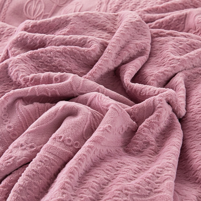 91家纺网 家纺一手货源 找家纺 （总）畅畅家纺 2025新款冬季12斤加厚轻奢款230克全消光立体雕花牛奶绒夹棉床盖四件套