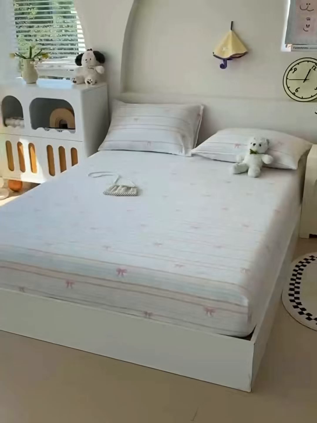 91家纺网 家纺一手货源 找家纺 艾橙家纺 2025秋冬新款高克重牛奶绒印花床笠单品床笠床笠单件 彩虹旋律