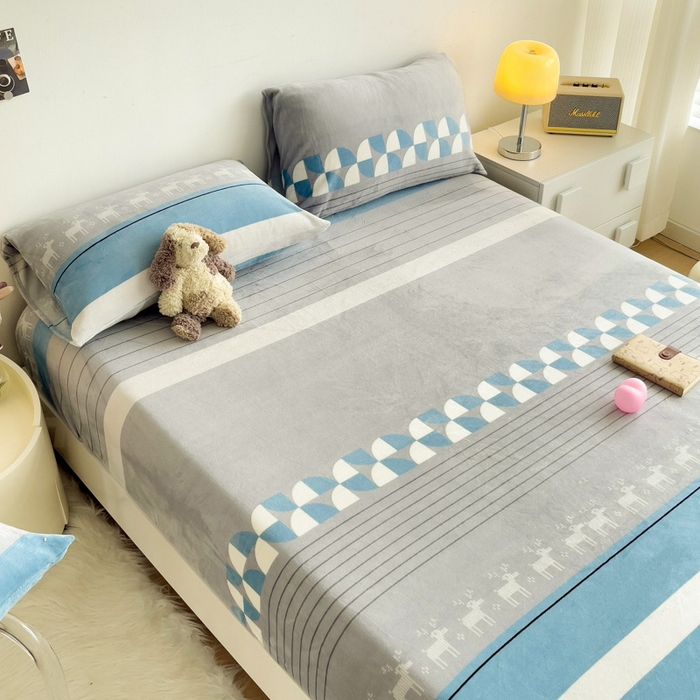 91家纺网 家纺一手货源 找家纺 艾橙家纺 2025秋冬新款高克重牛奶绒印花床笠单品床笠床笠单件 风车小鹿