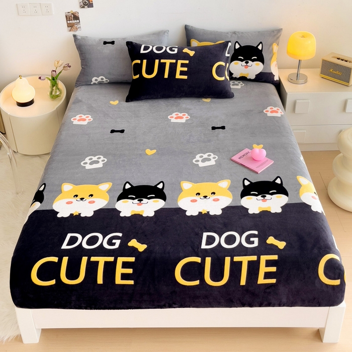 91家纺网 家纺一手货源 找家纺 艾橙家纺 2025秋冬新款高克重牛奶绒印花床笠单品床笠床笠单件 柯基