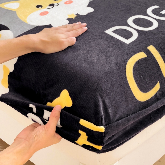 91家纺网 家纺一手货源 找家纺 艾橙家纺 2025秋冬新款高克重牛奶绒印花床笠单品床笠床笠单件 柯基