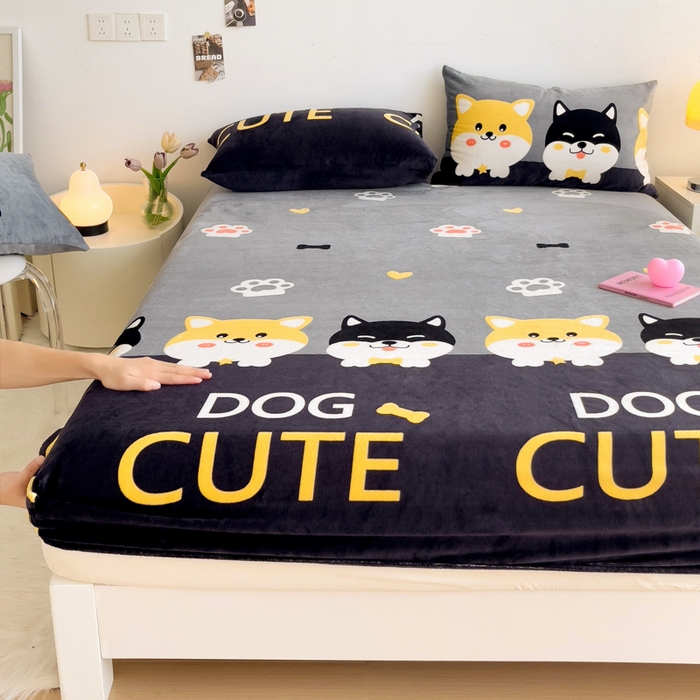 91家纺网 家纺一手货源 找家纺 艾橙家纺 2025秋冬新款高克重牛奶绒印花床笠单品床笠床笠单件 柯基