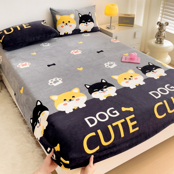 91家纺网 家纺一手货源 找家纺 艾橙家纺 2025秋冬新款高克重牛奶绒印花床笠单品床笠床笠单件 柯基