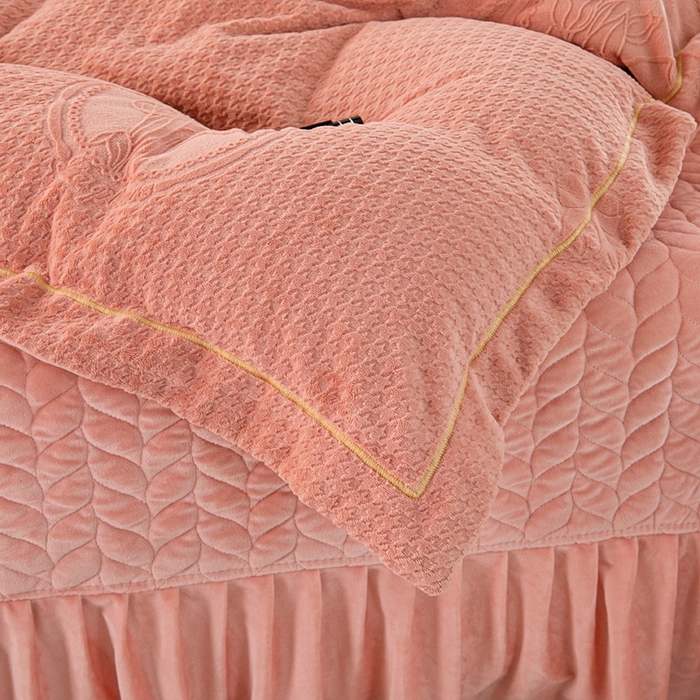 91家纺网 家纺一手货源 找家纺 畅畅家纺 2025新款冬季12斤加厚轻奢款230克全消光立体雕花牛奶绒夹棉床盖四件套 轻奢花语-橘色