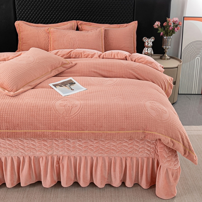 91家纺网 家纺一手货源 找家纺 畅畅家纺 2025新款冬季12斤加厚轻奢款230克全消光立体雕花牛奶绒夹棉床盖四件套 轻奢花语-橘色