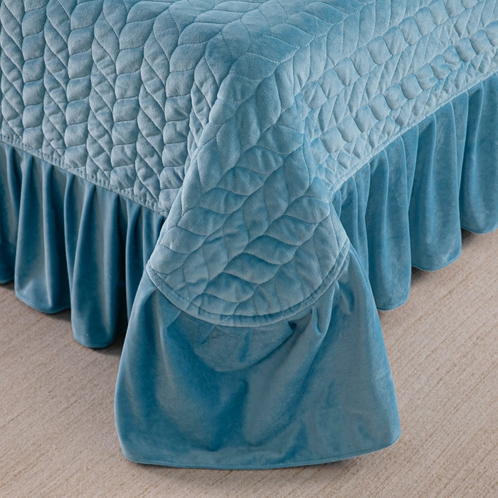 91家纺网 家纺一手货源 找家纺 畅畅家纺 2025新款冬季12斤加厚轻奢款230克全消光立体雕花牛奶绒夹棉床盖四件套 轻奢花语-蓝色