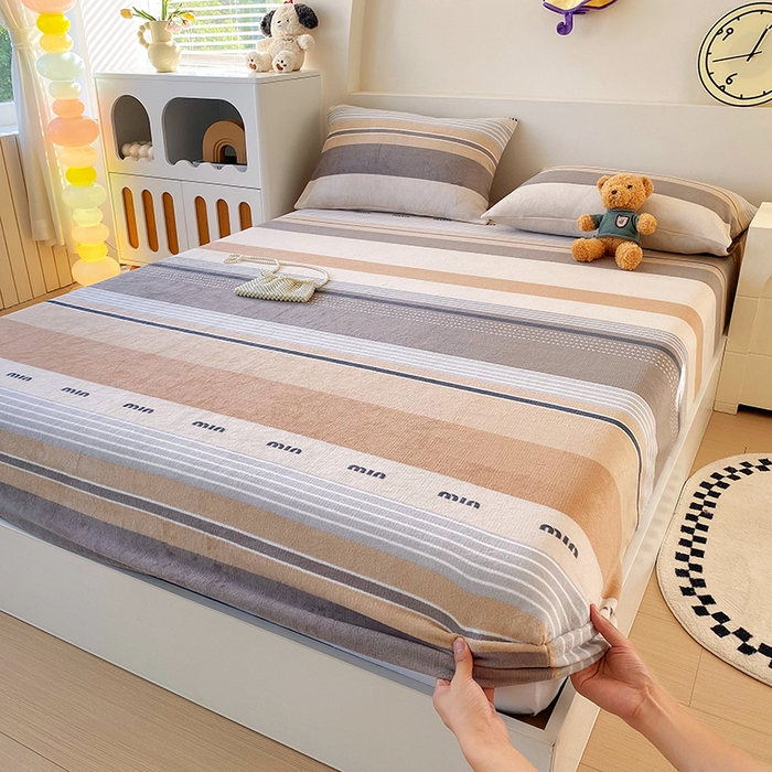 91家纺网 家纺一手货源 找家纺 艾橙家纺 2025秋冬新款高克重牛奶绒印花床笠单品床笠床笠单件 米兰风尚-咖