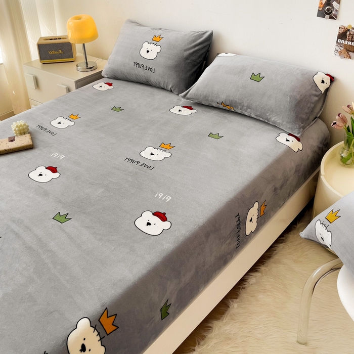 91家纺网 家纺一手货源 找家纺 艾橙家纺 2025秋冬新款高克重牛奶绒印花床笠单品床笠床笠单件 皮皮熊-灰