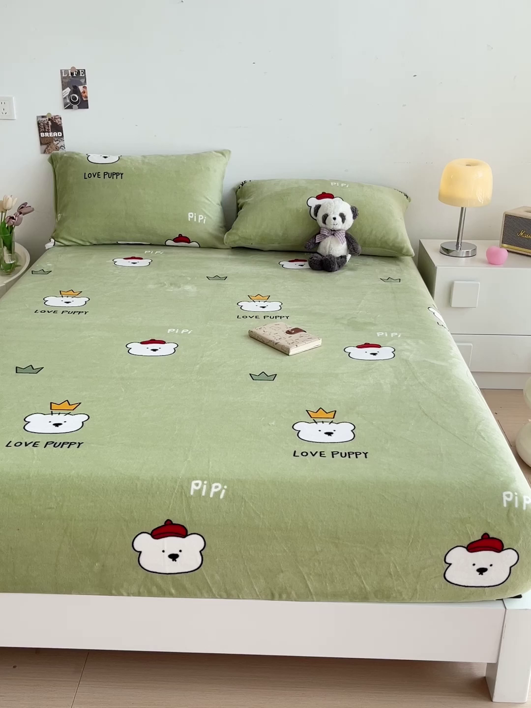 91家纺网 家纺一手货源 找家纺 艾橙家纺 2025秋冬新款高克重牛奶绒印花床笠单品床笠床笠单件 皮皮熊-绿