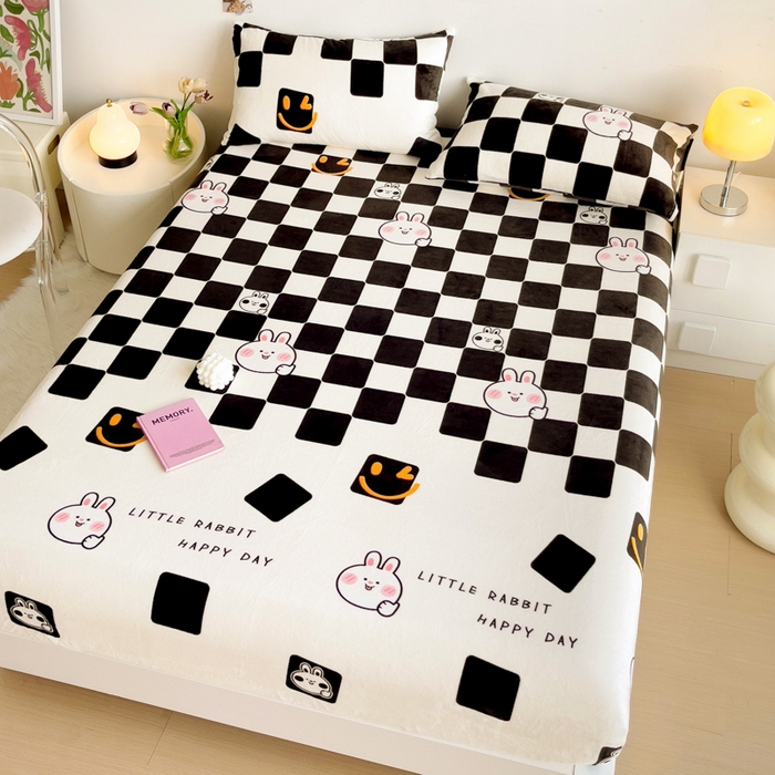 91家纺网 家纺一手货源 找家纺 艾橙家纺 2025秋冬新款高克重牛奶绒印花床笠单品床笠床笠单件 棋盘兔