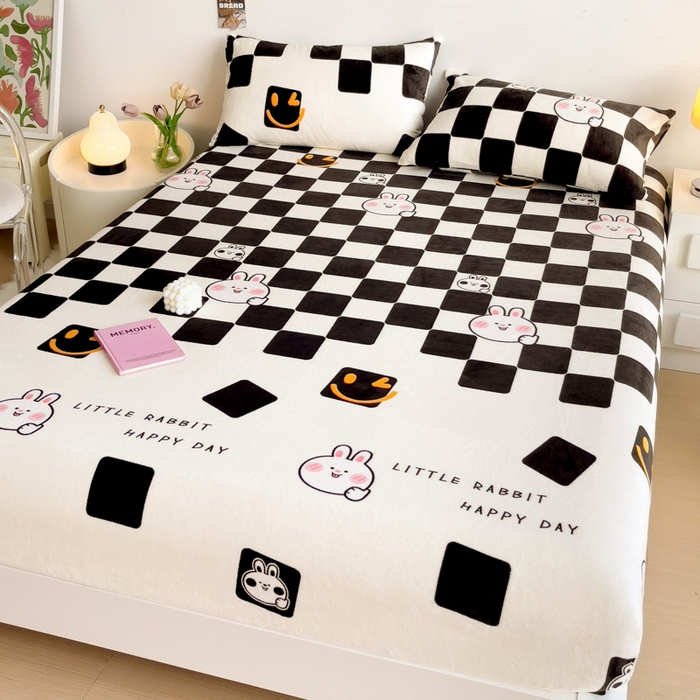 91家纺网 家纺一手货源 找家纺 艾橙家纺 2025秋冬新款高克重牛奶绒印花床笠单品床笠床笠单件 棋盘兔