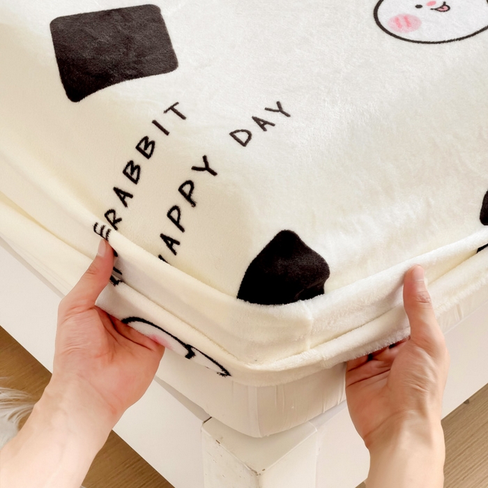 91家纺网 家纺一手货源 找家纺 艾橙家纺 2025秋冬新款高克重牛奶绒印花床笠单品床笠床笠单件 棋盘兔