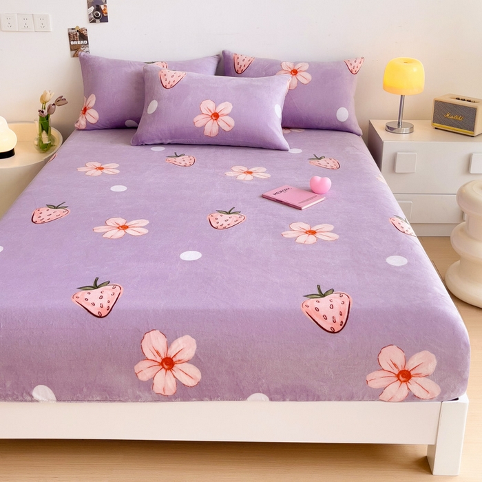 91家纺网 家纺一手货源 找家纺 艾橙家纺 2025秋冬新款高克重牛奶绒印花床笠单品床笠床笠单件 香妃草莓