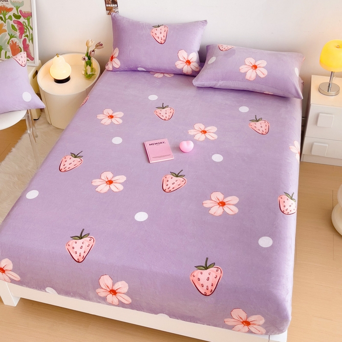 91家纺网 家纺一手货源 找家纺 艾橙家纺 2025秋冬新款高克重牛奶绒印花床笠单品床笠床笠单件 香妃草莓