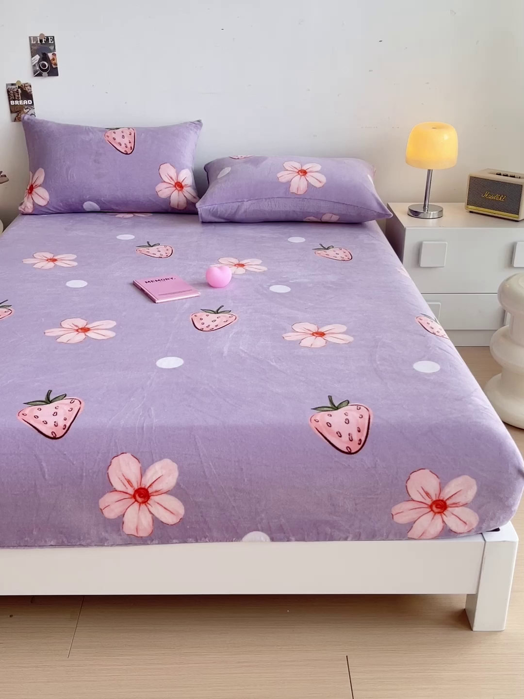 91家纺网 家纺一手货源 找家纺 艾橙家纺 2025秋冬新款高克重牛奶绒印花床笠单品床笠床笠单件 香妃草莓