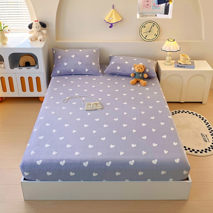 91家纺网 家纺一手货源 找家纺 艾橙家纺 2025秋冬新款高克重牛奶绒印花床笠单品床笠床笠单件 心心相印-灰