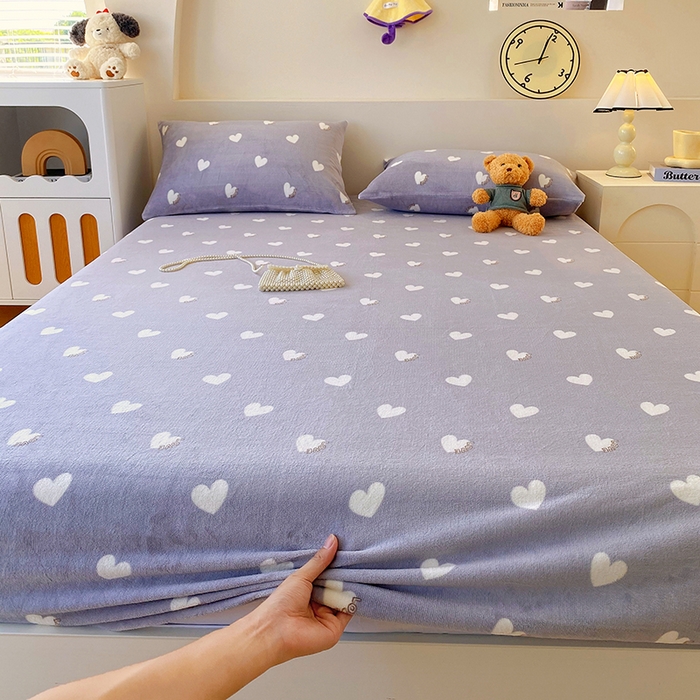 91家纺网 家纺一手货源 找家纺 艾橙家纺 2025秋冬新款高克重牛奶绒印花床笠单品床笠床笠单件 心心相印-灰