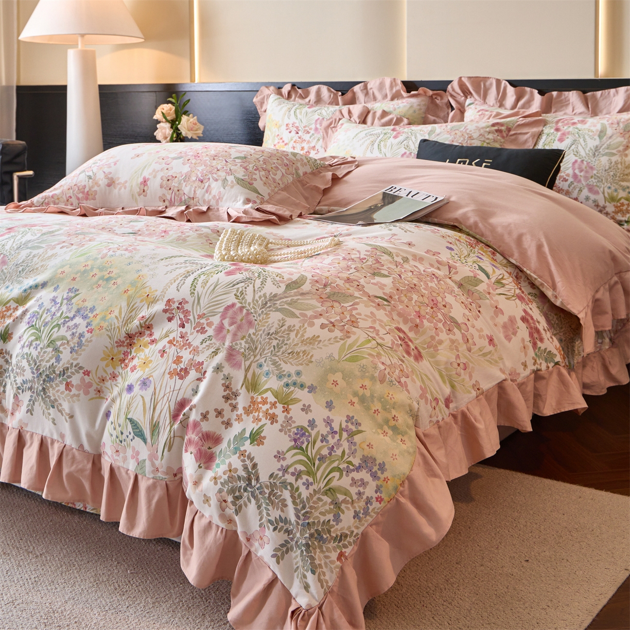 91家纺网 家纺一手货源 找家纺 蓝米卡夫 2025秋冬-全棉60支磨毛数码印花-花边款（礼盒包装）提供买家秀 阿勒泰花海