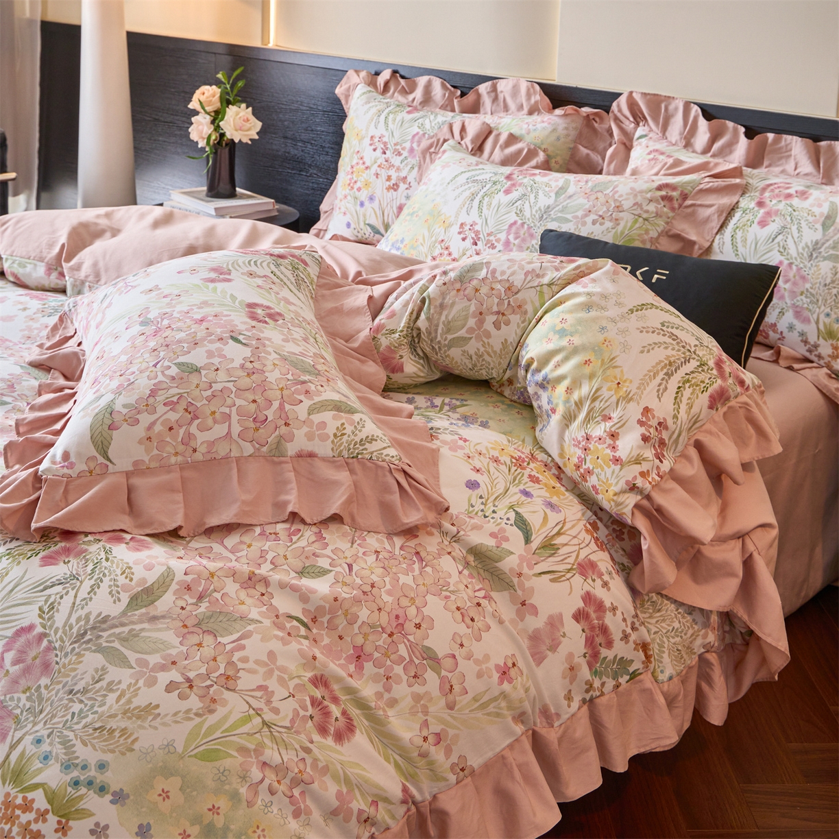 91家纺网 家纺一手货源 找家纺 蓝米卡夫 2025秋冬-全棉60支磨毛数码印花-花边款（礼盒包装）提供买家秀 阿勒泰花海