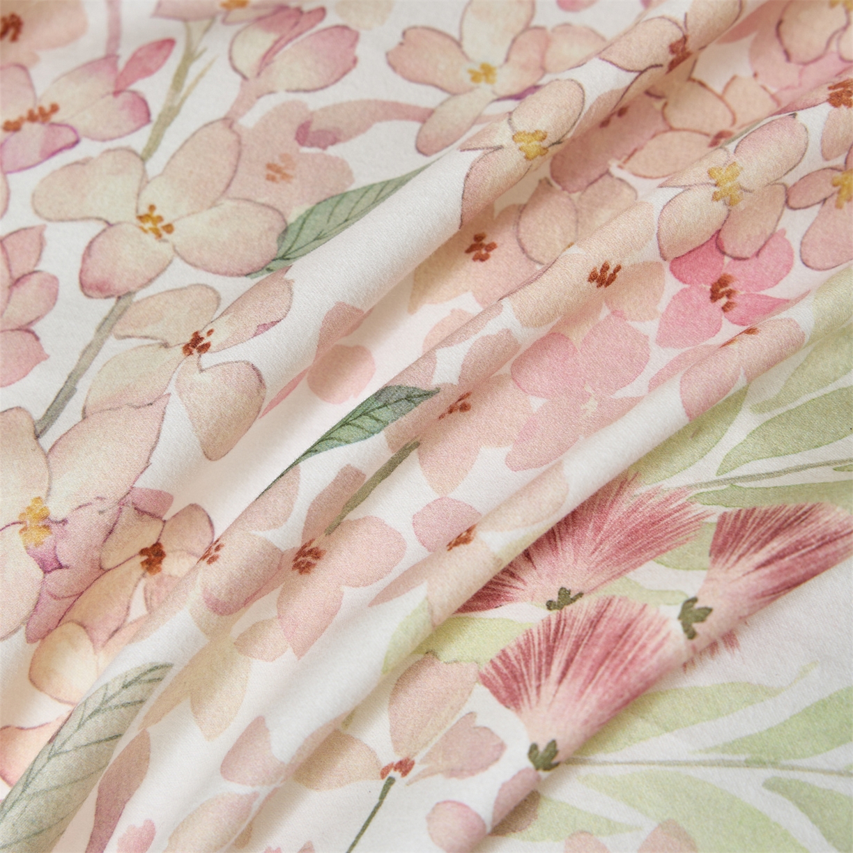 91家纺网 家纺一手货源 找家纺 蓝米卡夫 2025秋冬-全棉60支磨毛数码印花-花边款（礼盒包装）提供买家秀 阿勒泰花海