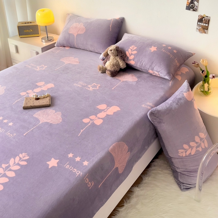 91家纺网 家纺一手货源 找家纺 艾橙家纺 2025秋冬新款高克重牛奶绒印花床笠单品床笠床笠单件 银杏叶