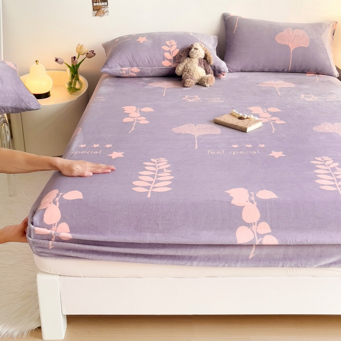 91家纺网 家纺一手货源 找家纺 艾橙家纺 2025秋冬新款高克重牛奶绒印花床笠单品床笠床笠单件 银杏叶