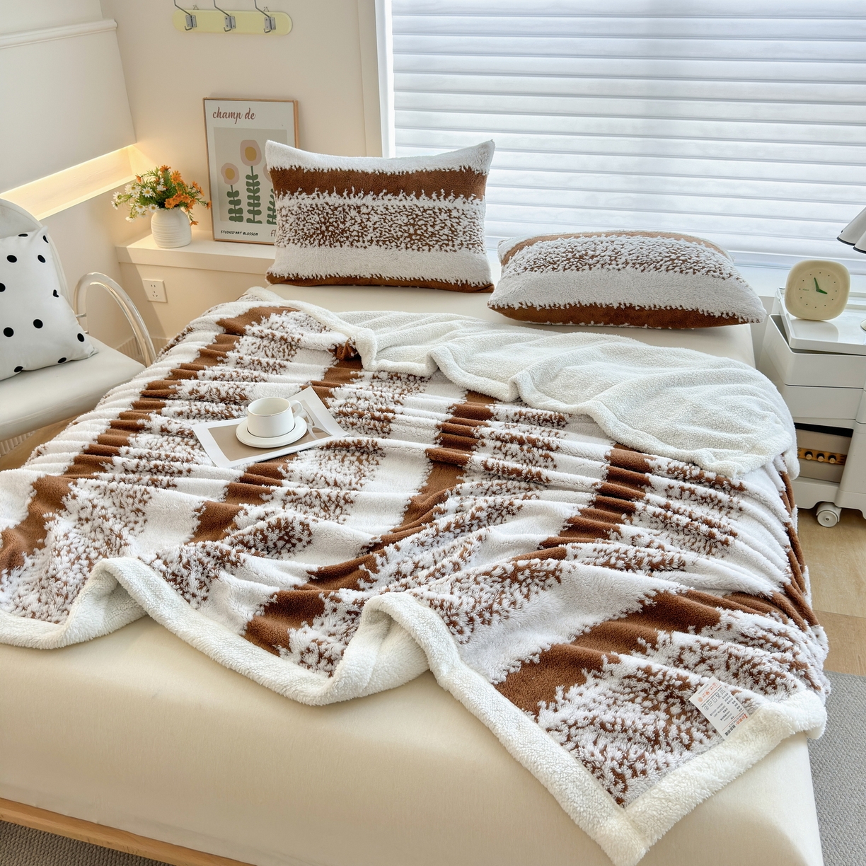 91家纺网 家纺一手货源 找家纺 畅畅家纺 2025新款加厚羊羔绒阳离子双层盖毯舒棉绒毛毯春秋冬夏盖毯 拉斐尔-深咖