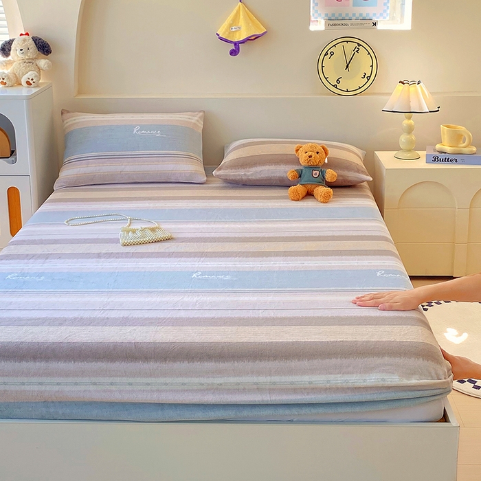 91家纺网 家纺一手货源 找家纺 艾橙家纺 2025秋冬新款高克重牛奶绒印花床笠单品床笠床笠单件 英伦之旅-兰