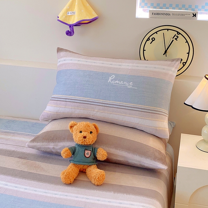 91家纺网 家纺一手货源 找家纺 艾橙家纺 2025秋冬新款高克重牛奶绒印花床笠单品床笠床笠单件 英伦之旅-兰