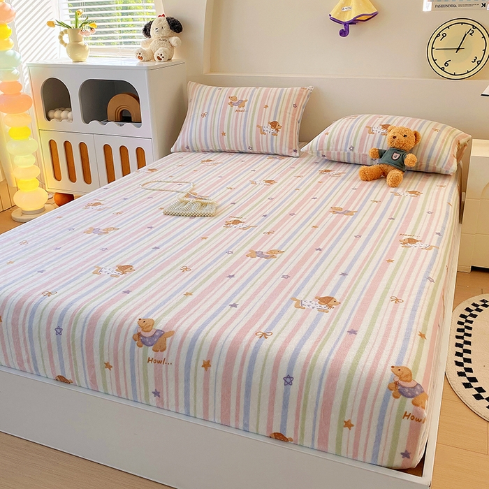 91家纺网 家纺一手货源 找家纺 艾橙家纺 2025秋冬新款高克重牛奶绒印花床笠单品床笠床笠单件 悦动萌宠