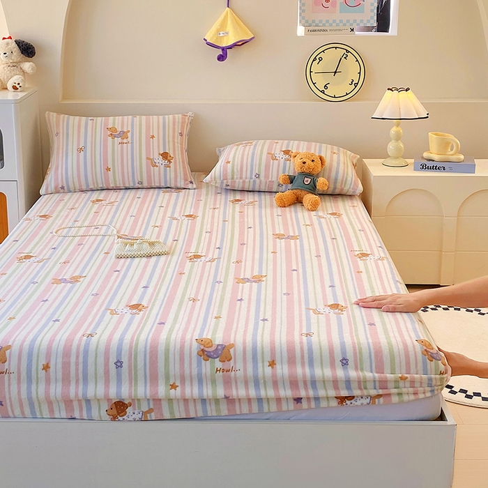 91家纺网 家纺一手货源 找家纺 艾橙家纺 2025秋冬新款高克重牛奶绒印花床笠单品床笠床笠单件 悦动萌宠