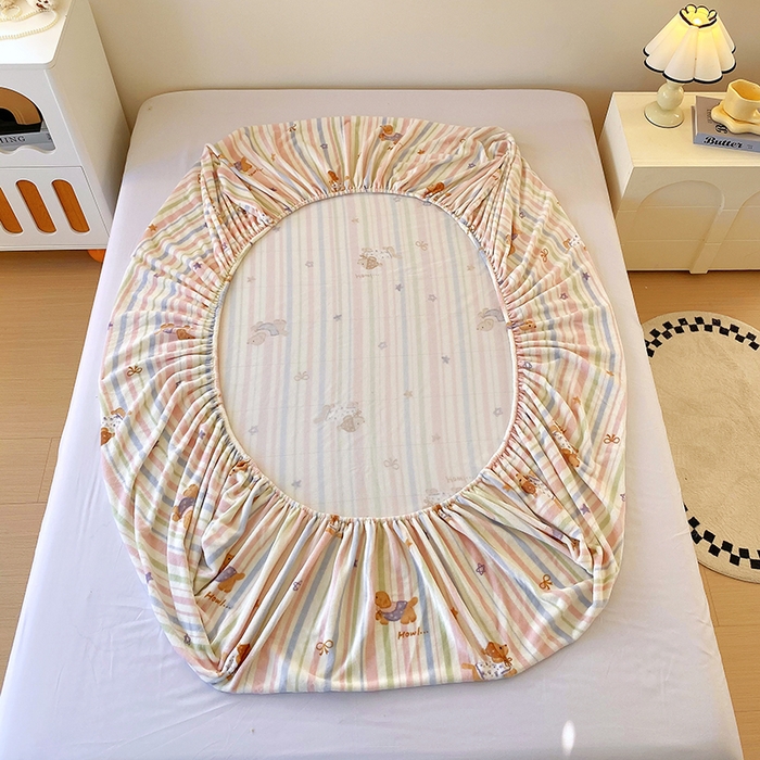 91家纺网 家纺一手货源 找家纺 艾橙家纺 2025秋冬新款高克重牛奶绒印花床笠单品床笠床笠单件 悦动萌宠