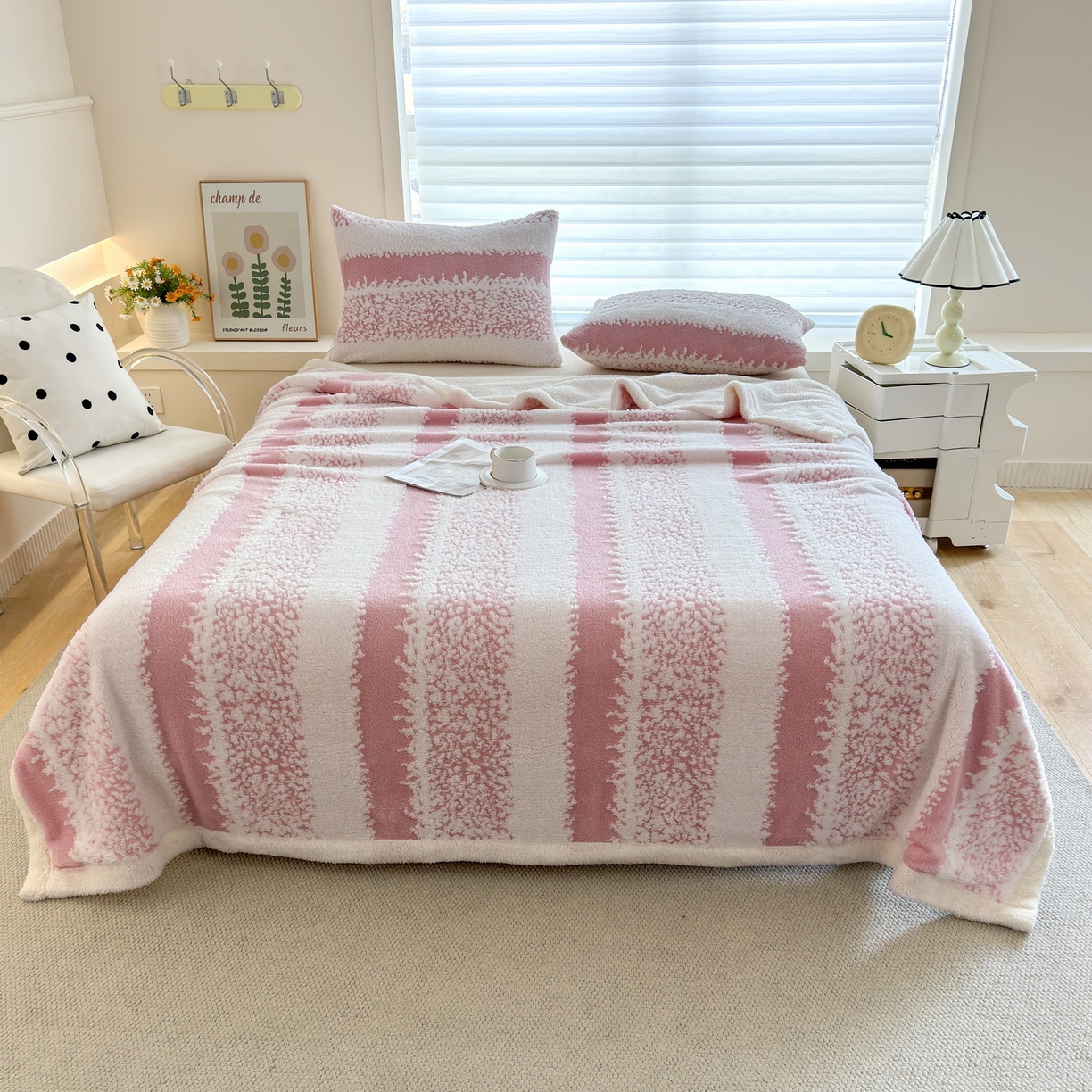 91家纺网 家纺一手货源 找家纺 畅畅家纺 2025新款加厚羊羔绒阳离子双层盖毯舒棉绒毛毯春秋冬夏盖毯 拉斐尔-桃粉