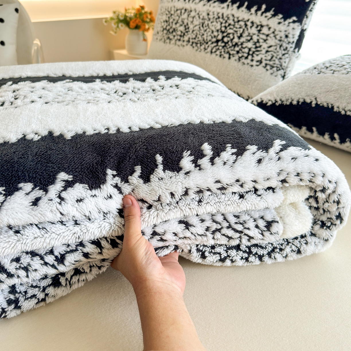 91家纺网 家纺一手货源 找家纺 畅畅家纺 2025新款加厚羊羔绒阳离子双层盖毯舒棉绒毛毯春秋冬夏盖毯 拉斐尔-雾黑