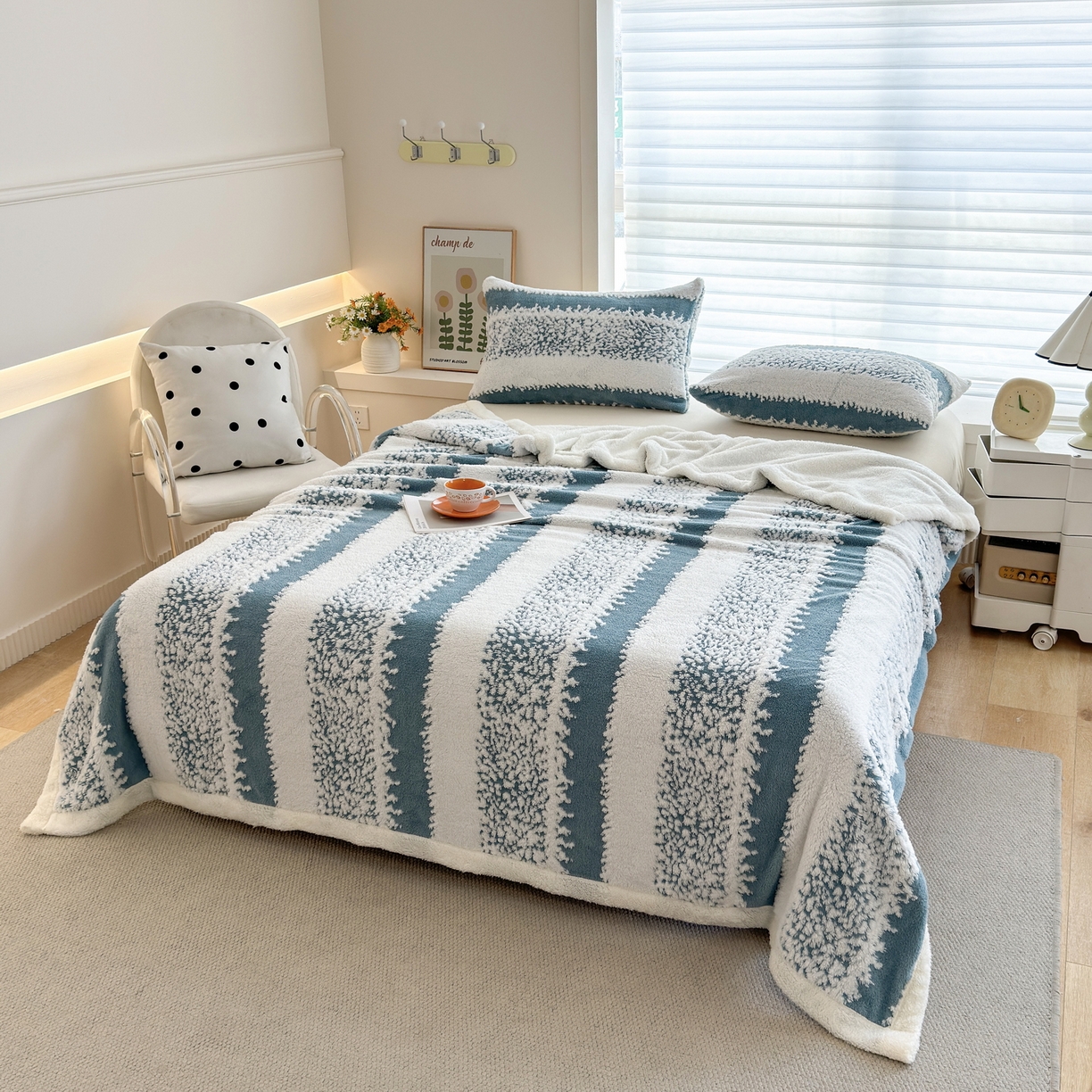 91家纺网 家纺一手货源 找家纺 畅畅家纺 2025新款加厚羊羔绒阳离子双层盖毯舒棉绒毛毯春秋冬夏盖毯 拉斐尔-幽蓝